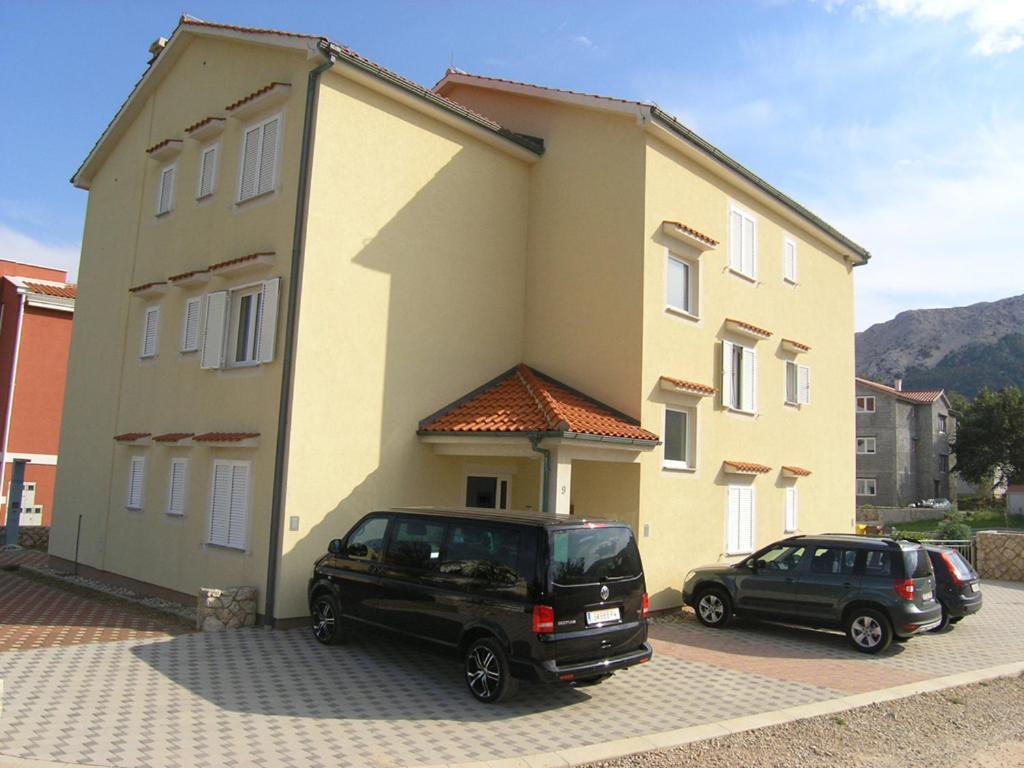 Apartments Biljana For Relaxing Holidays In Baska Exterior photo