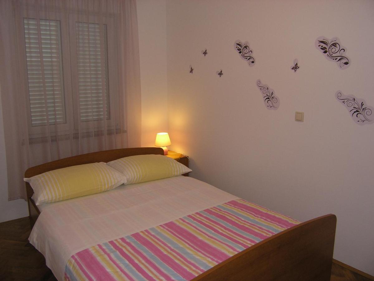 Apartments Biljana For Relaxing Holidays In Baska Exterior photo