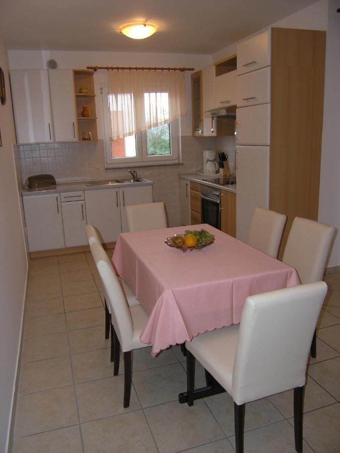 Apartments Biljana For Relaxing Holidays In Baska Exterior photo